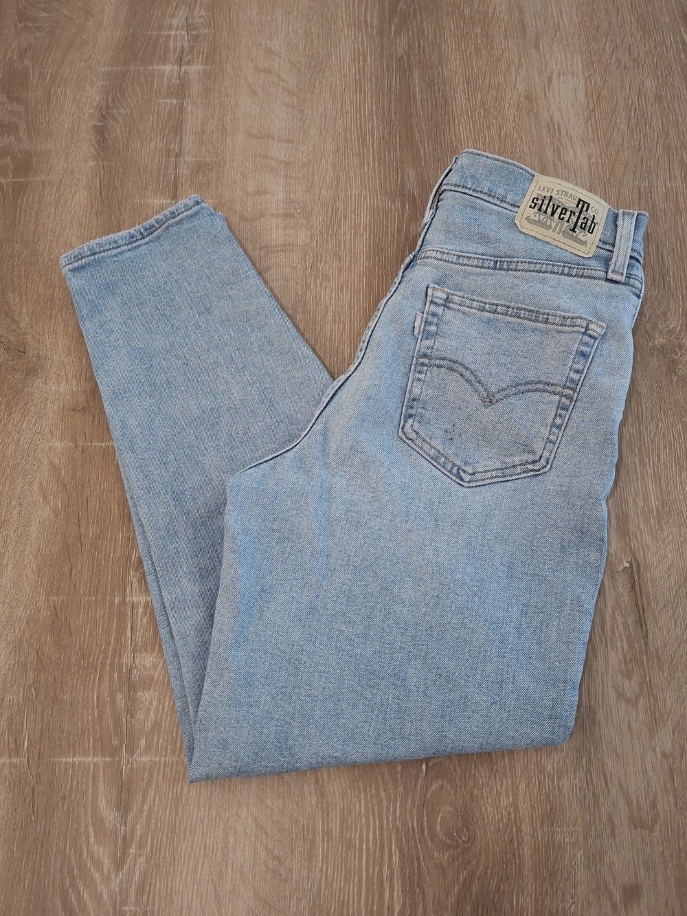 Levi's SilverTab Mom Jeans Women's 27x27 Light Blue Wash